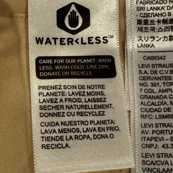 Like new! Levis' Premium Pleated Trouser High Waist Shorts in Pale Pink Size 27 - Picture 13 of 13